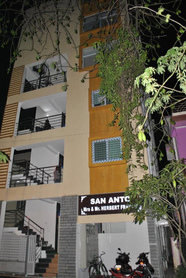 Hotel The Royal Park Bangalore Exterior photo